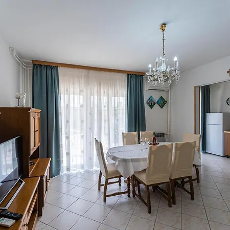 Appartamento Apartman Ana Pola