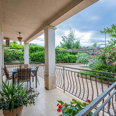Apartman Ana Appartamento *